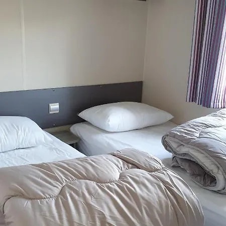 Mobil 6-8 Places Parcelle 4 Climatise * Biville-sur-Mer