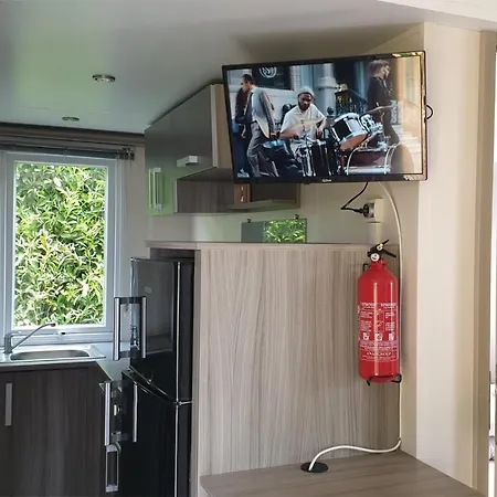 Mobil 6-8 Places Parcelle 4 Climatise