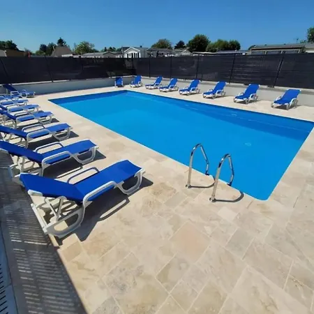 Campsite Mobil 6-8 Places Parcelle 4 Climatise Biville-sur-Mer