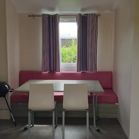 Mobil 6-8 Places Parcelle 4 Climatise *