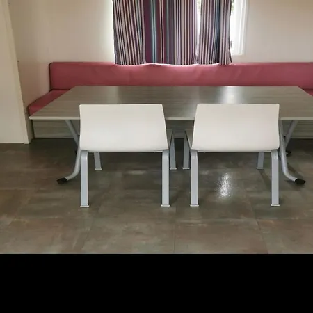 Mobil Pour 8 Pers. - Api-1-52-2889 Parque de Campismo